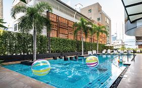 Solitaire Bangkok Sukhumvit 11